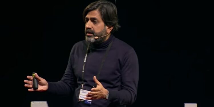 Cómo Romper con la Mentalidad de Dependencia de Validación Externa y Desarrollar Autoafirmación
